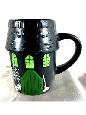Hyde & EEK! Frankenstein Haunted House 14 Oz Earthenware Halloween Mug Eyes 2025